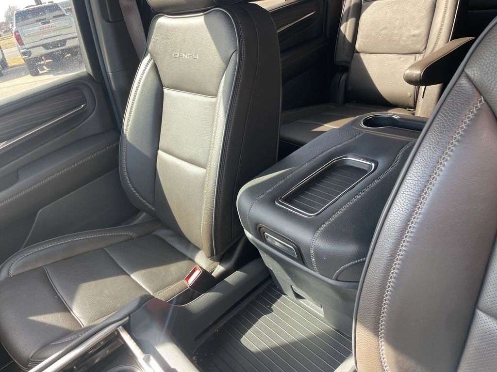 Used 2024 GMC Yukon XL Denali w/ Advanced Technology Package AWD/4WD image 64