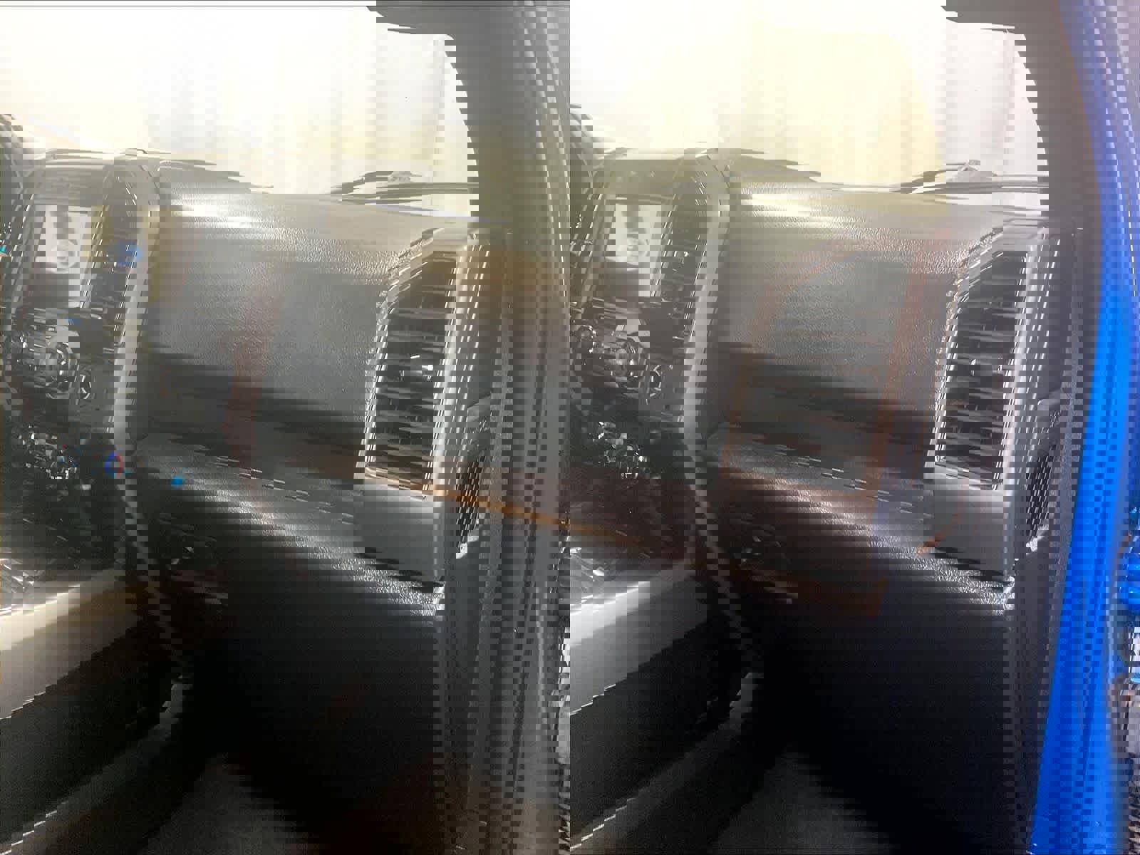 Used 2020 Ford F150 XLT w/ Equipment Group 302A Luxury image 13