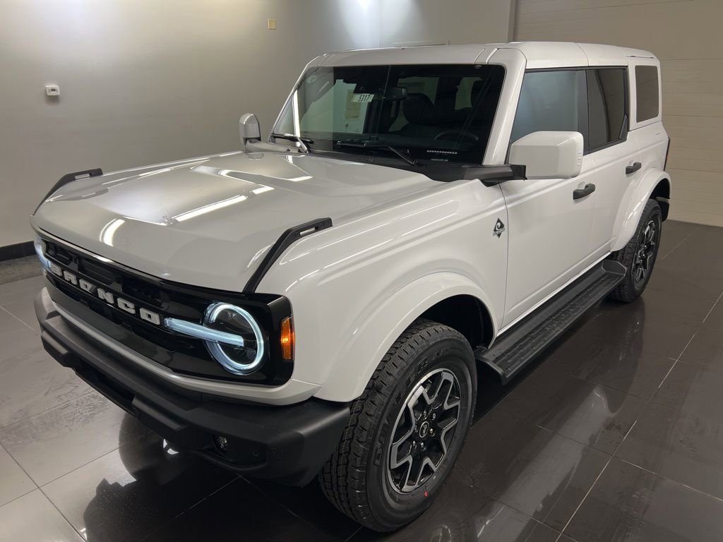 New 2026 Ford Bronco Outer Banks image 3