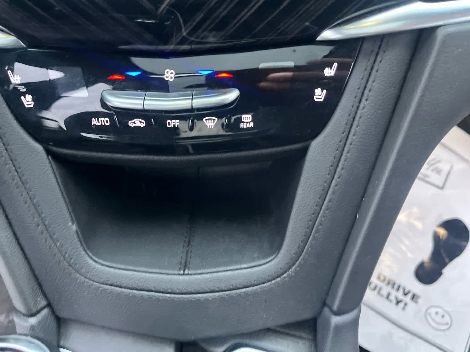 Used 2025 Cadillac XT6 Premium Luxury image 47