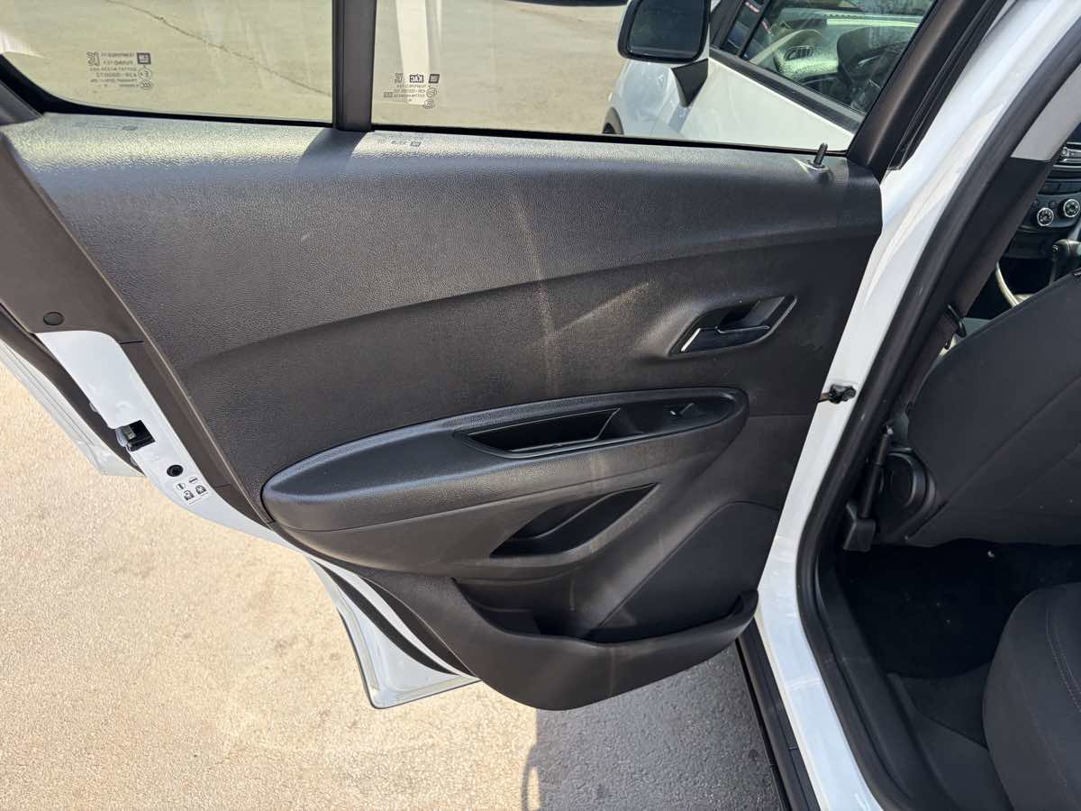 Used 2020 Chevrolet Trax LS w/ Tint and Cruise Package FWD image 16