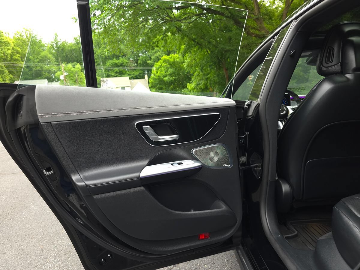 Used 2023 Mercedes-Benz EQE 350+ 4MATIC SUV w/ Exclusive Trim Package image 25