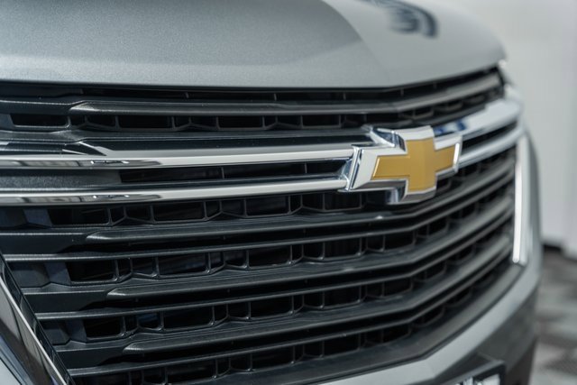 Used 2023 Chevrolet Traverse LS image 10