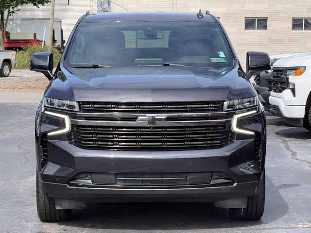 Used 2022 Chevrolet Tahoe RST w/ Luxury Package AWD/4WD image 2