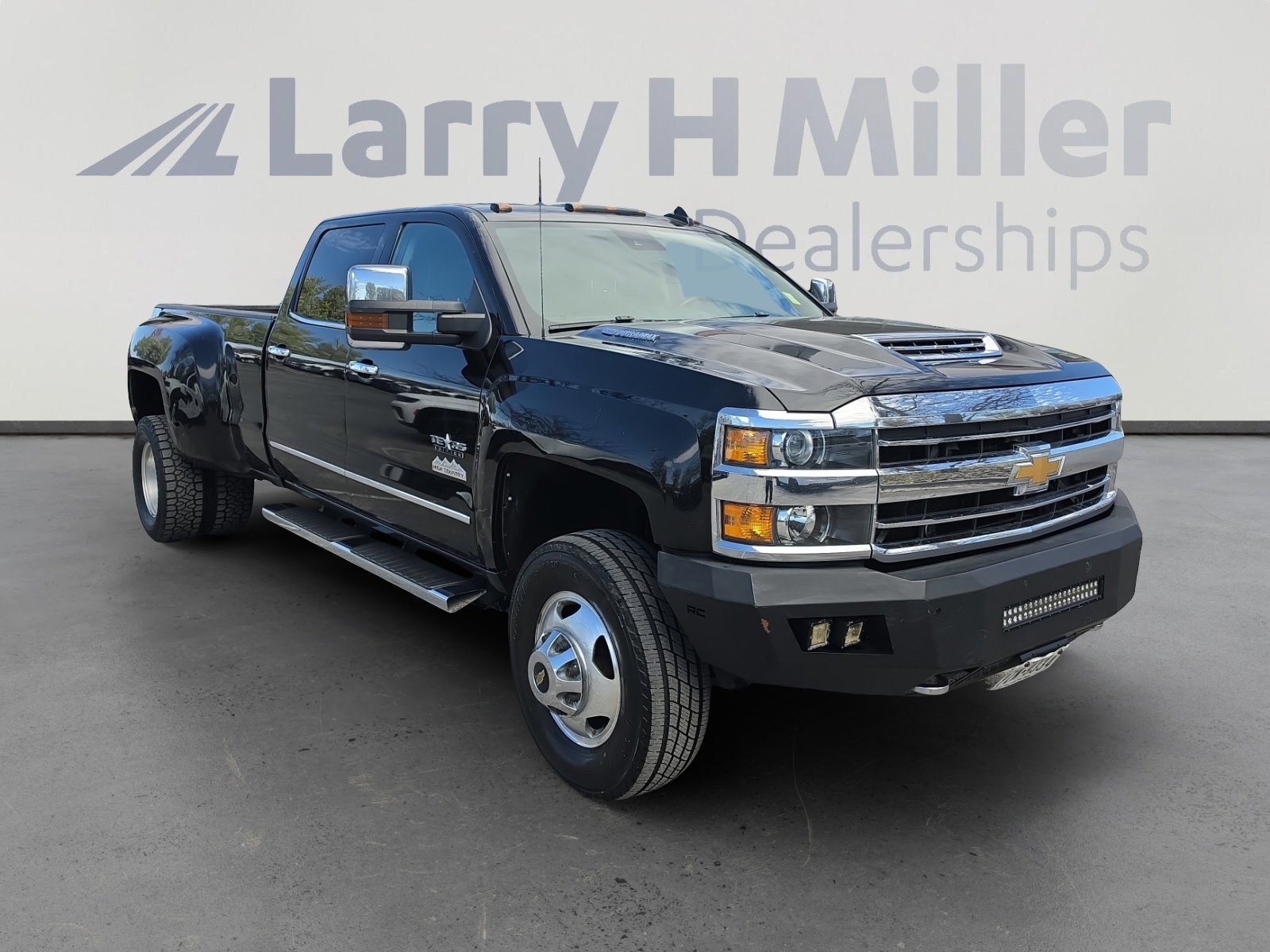 Used 2019 Chevrolet Silverado 3500 High Country w/ Duramax Plus Package image 7
