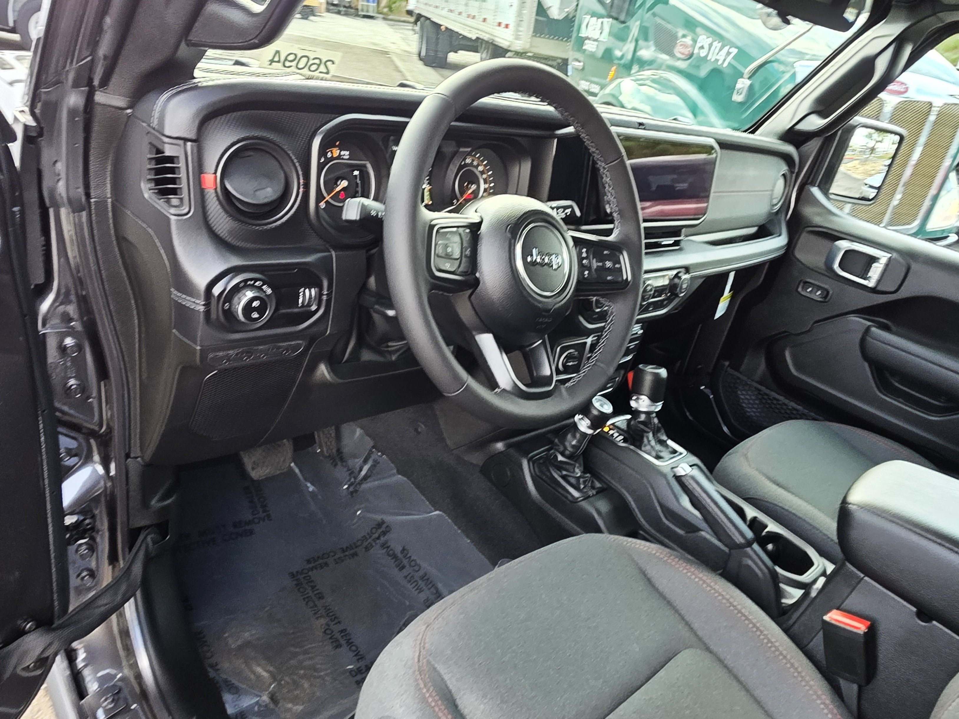 New 2026 Jeep Gladiator Rubicon w/ Steel Power Dome Hood Package AWD/4WD image 10
