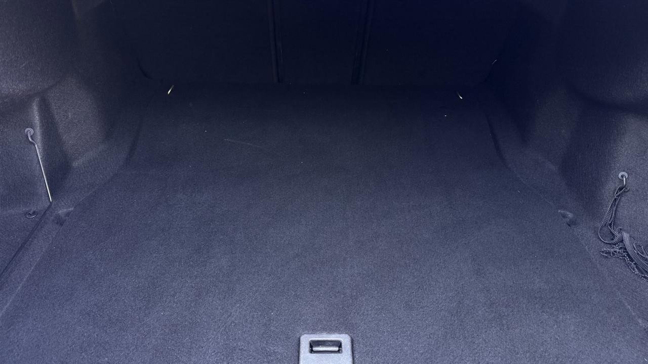 Used 2015 Mercedes-Benz C 300 4MATIC Sedan image 25