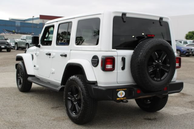 Used 2022 Jeep Wrangler Unlimited Sahara AWD/4WD image 3