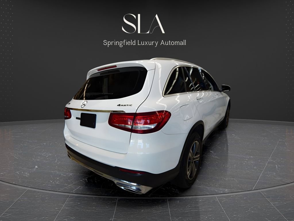 Used 2019 Mercedes-Benz GLC 300 4MATIC w/ Premium Package image 4