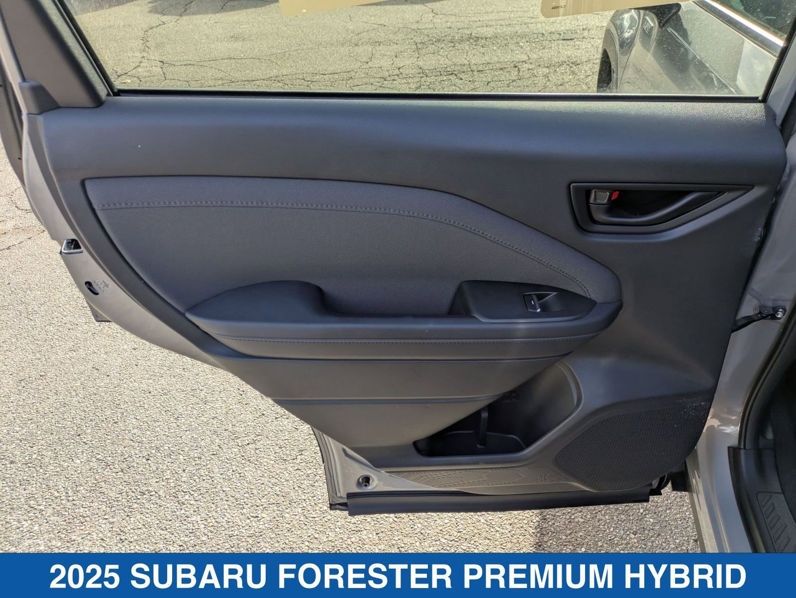 Certified 2025 Subaru Forester Premium AWD/4WD image 29