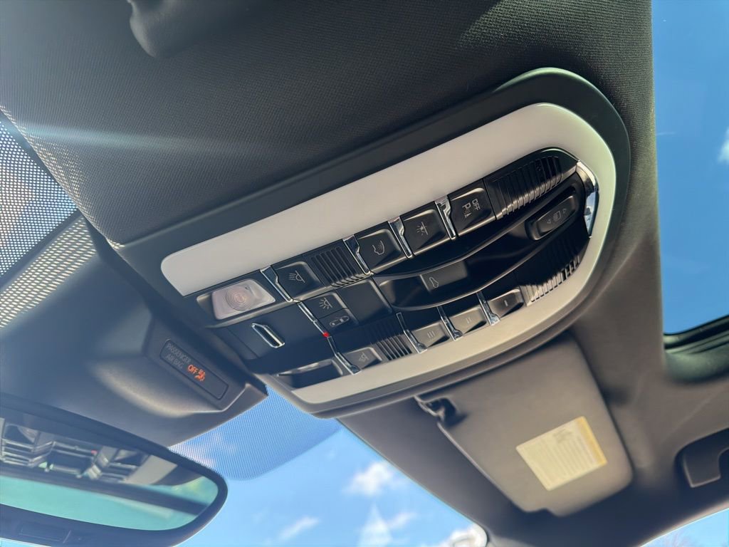 Used 2018 Porsche Macan image 6