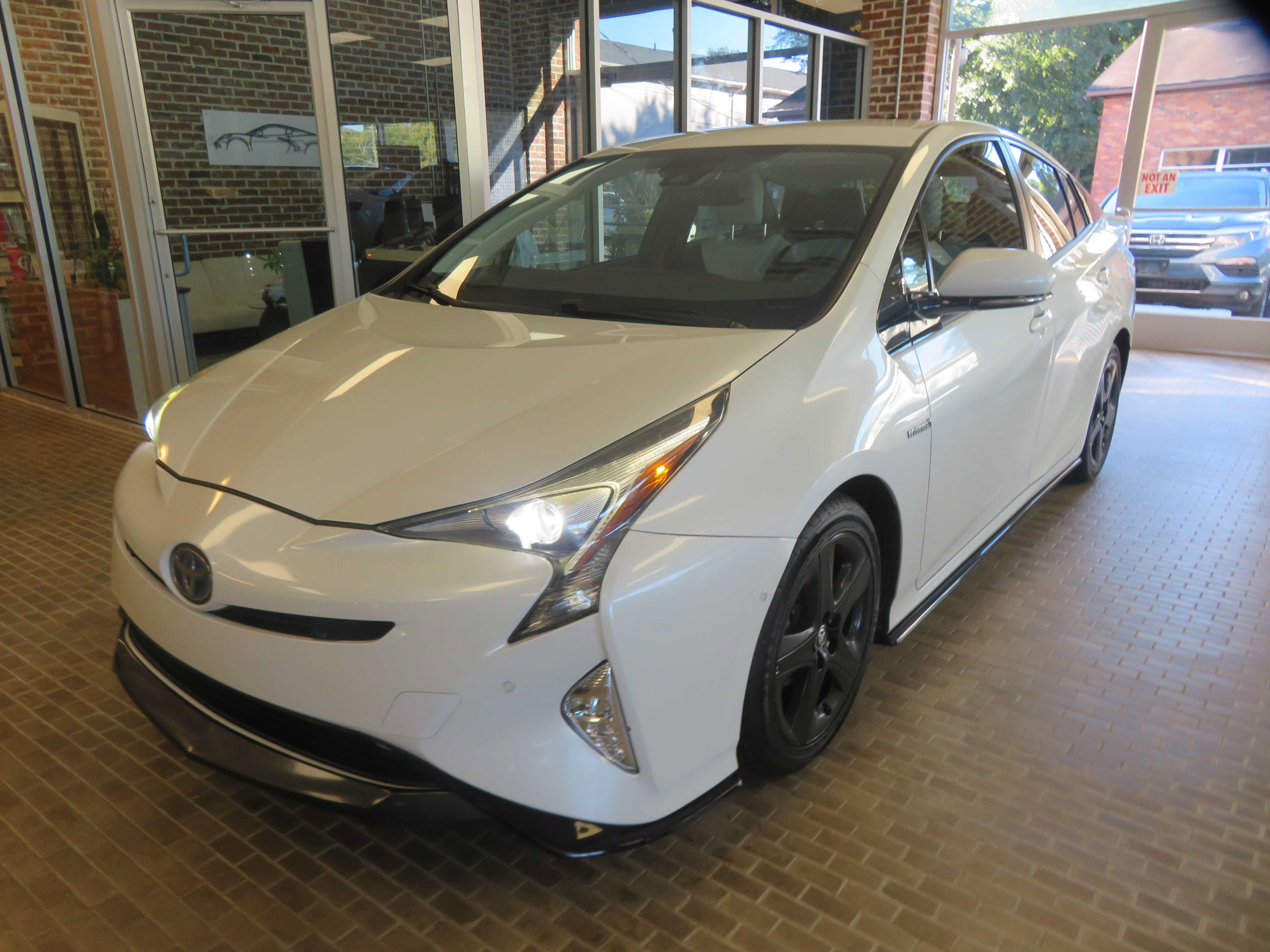 Used 2017 Toyota Prius Four Touring w/ Appearance Package