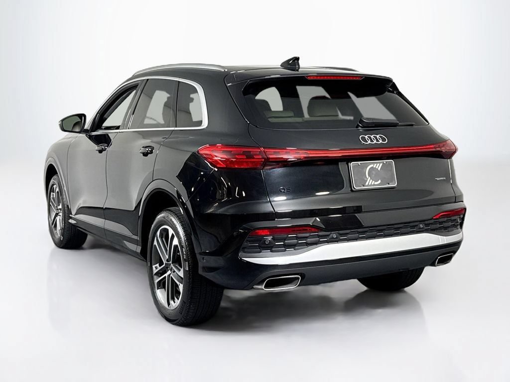 Used 2025 Audi Q5 Premium w/ Convenience Package AWD/4WD image 3