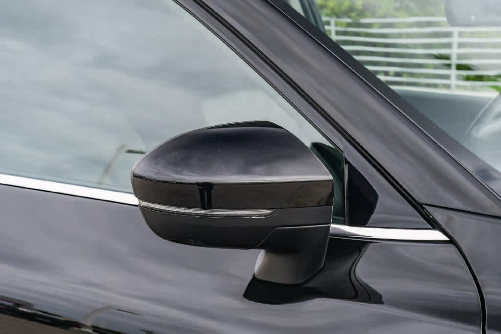 Used 2023 Nissan Pathfinder SL w/ Cargo Package FWD image 12
