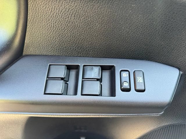 Used 2018 Toyota RAV4 XLE FWD image 9