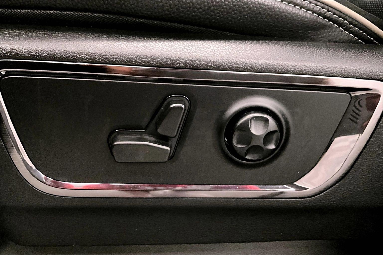 Used 2024 RAM 1500 Limited AWD/4WD image 31