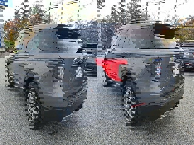 Certified 2022 Ford Explorer XLT w/ Equipment Group 202A image 14