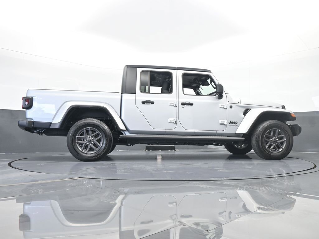 Used 2024 Jeep Gladiator Sport image 52
