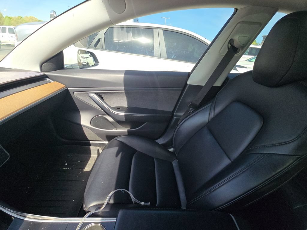Used 2019 Tesla Model 3 Standard Range Plus RWD image 12
