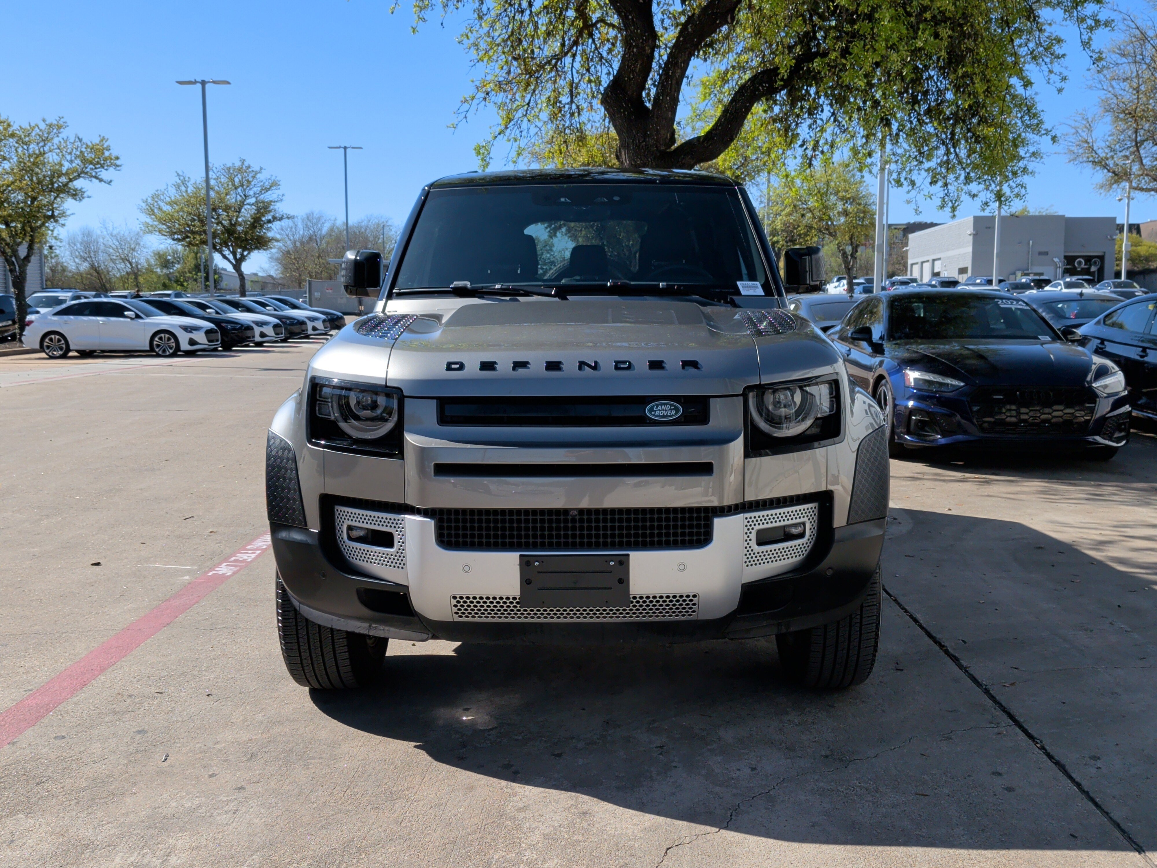 Used 2024 Land Rover Defender 110 S image 3