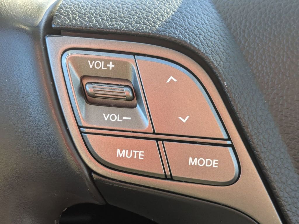 Used 2017 Hyundai Santa Fe Limited image 20