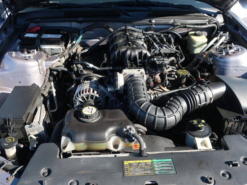 Used 2006 Ford Mustang Premium RWD image 27