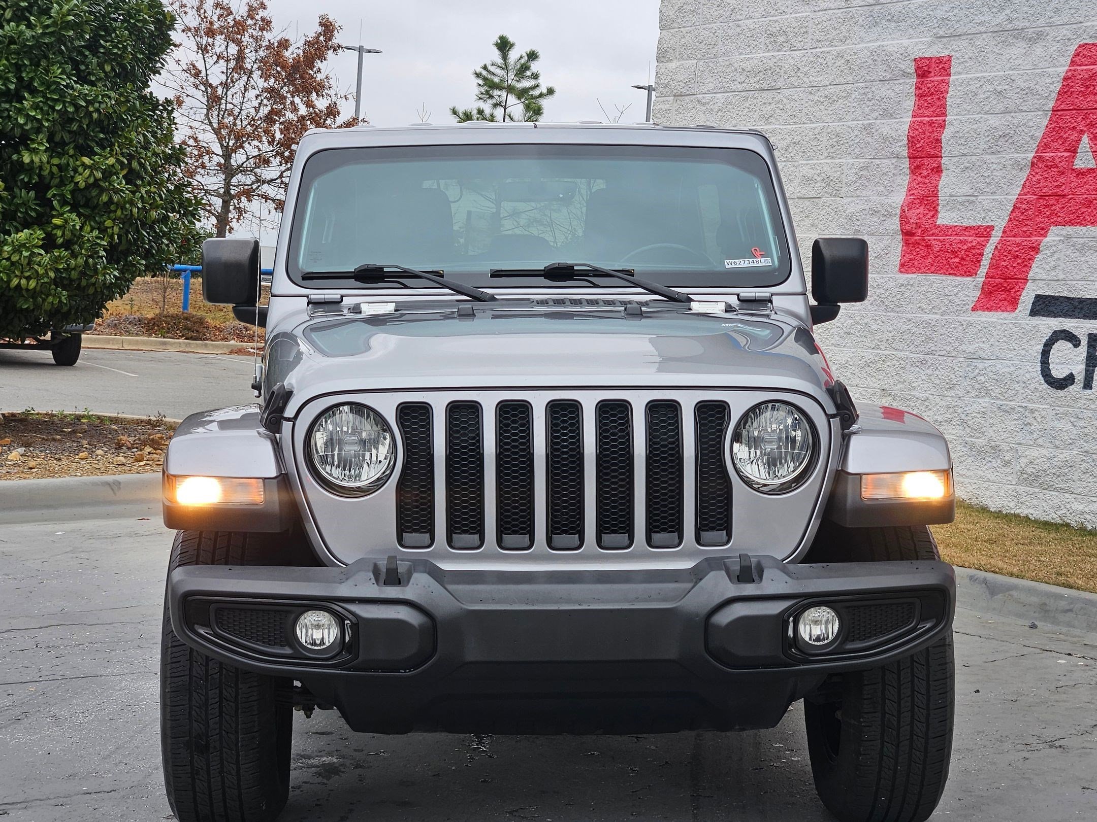 Used 2021 Jeep Wrangler Unlimited Sahara image 2