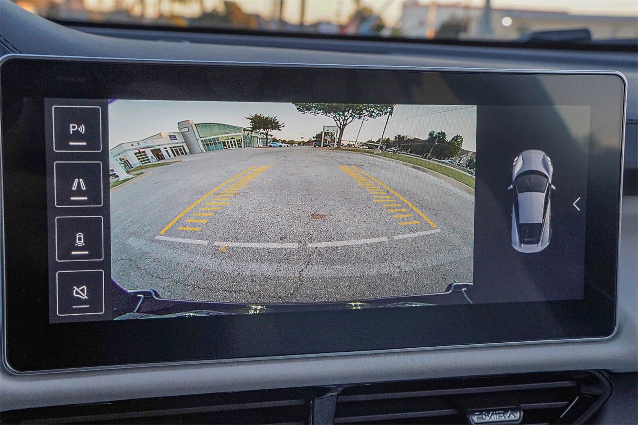 Used 2024 Lotus Emira First Edition image 28