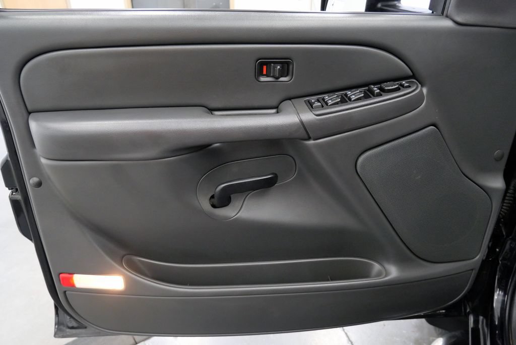 Used 2007 Chevrolet Silverado 3500 LT AWD/4WD image 13