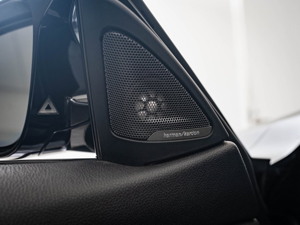 Used 2015 BMW M4 Convertible image 25