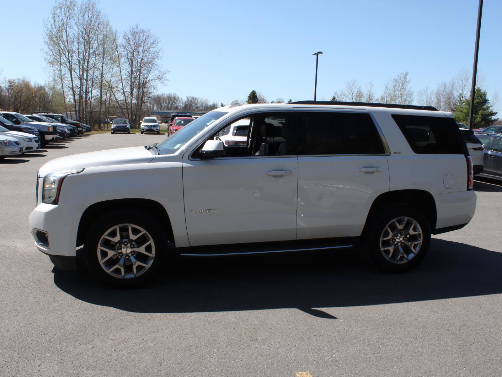Used 2018 GMC Yukon SLT AWD/4WD image 5