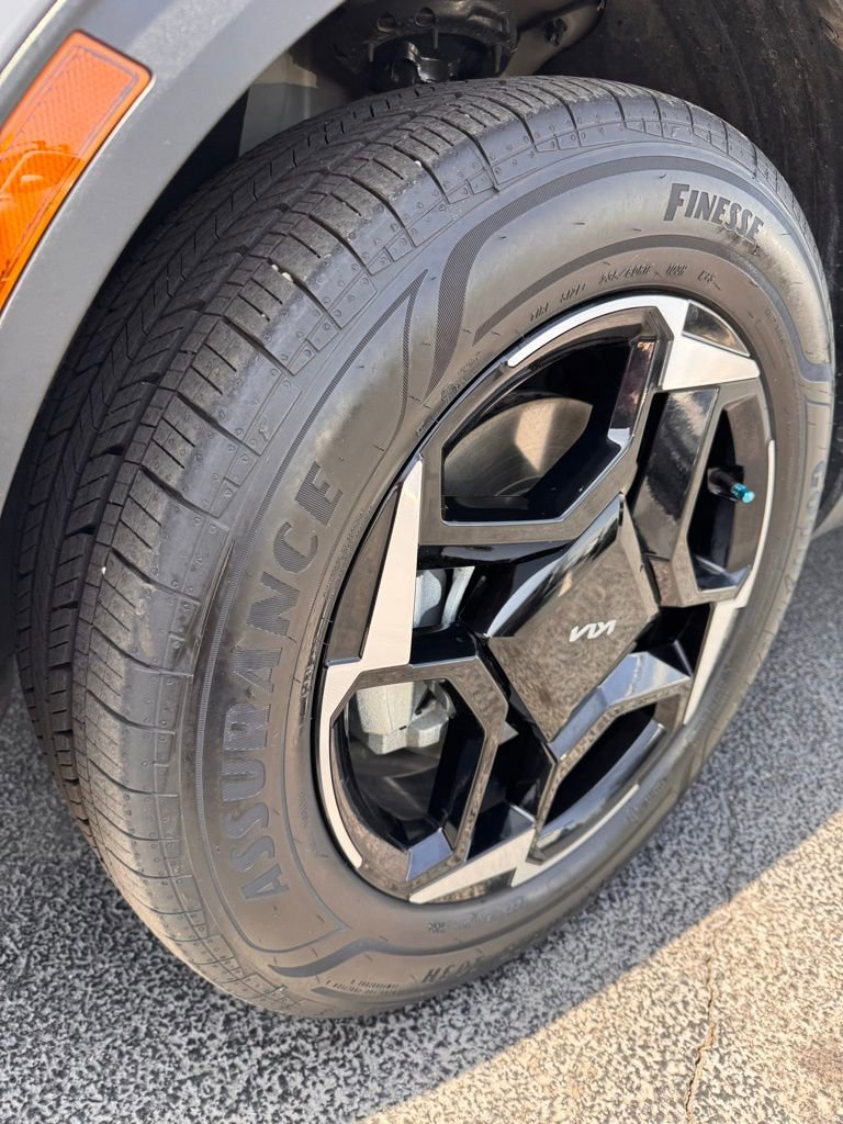 Used 2026 Kia Sportage EX w/ EX Panoramic Sunroof Package image 32