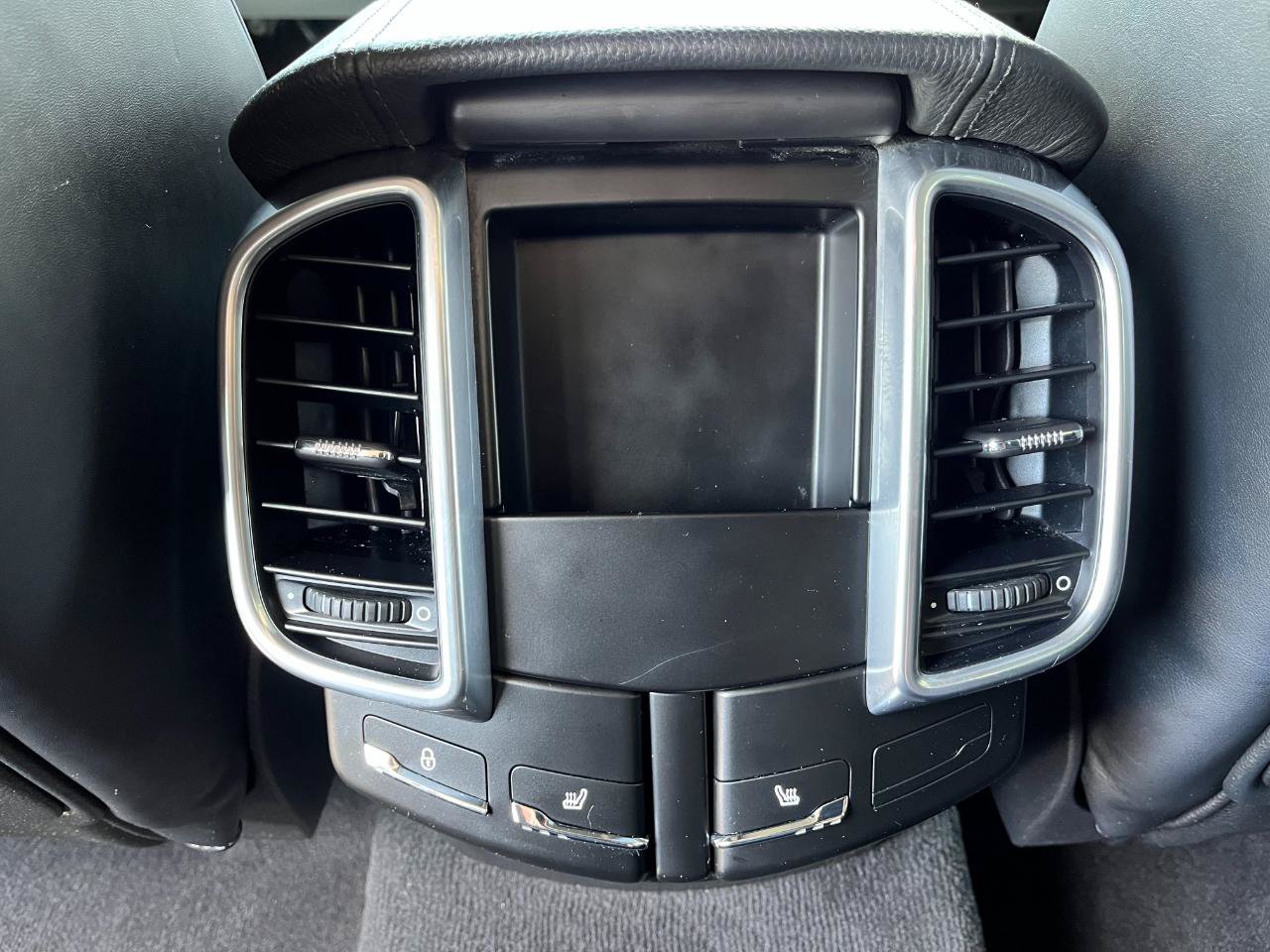 Used 2014 Porsche Cayenne Diesel Platinum Edition AWD/4WD image 15