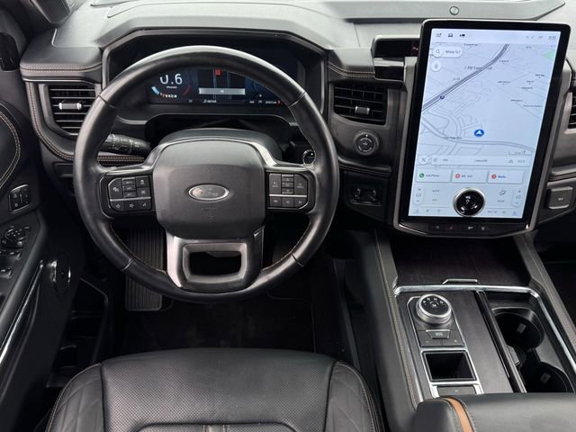 Used 2023 Ford Expedition Platinum image 11