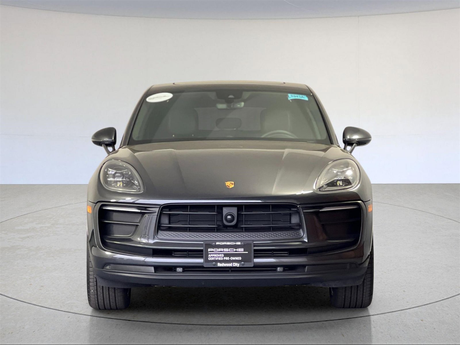 Used 2025 Porsche Macan image 11