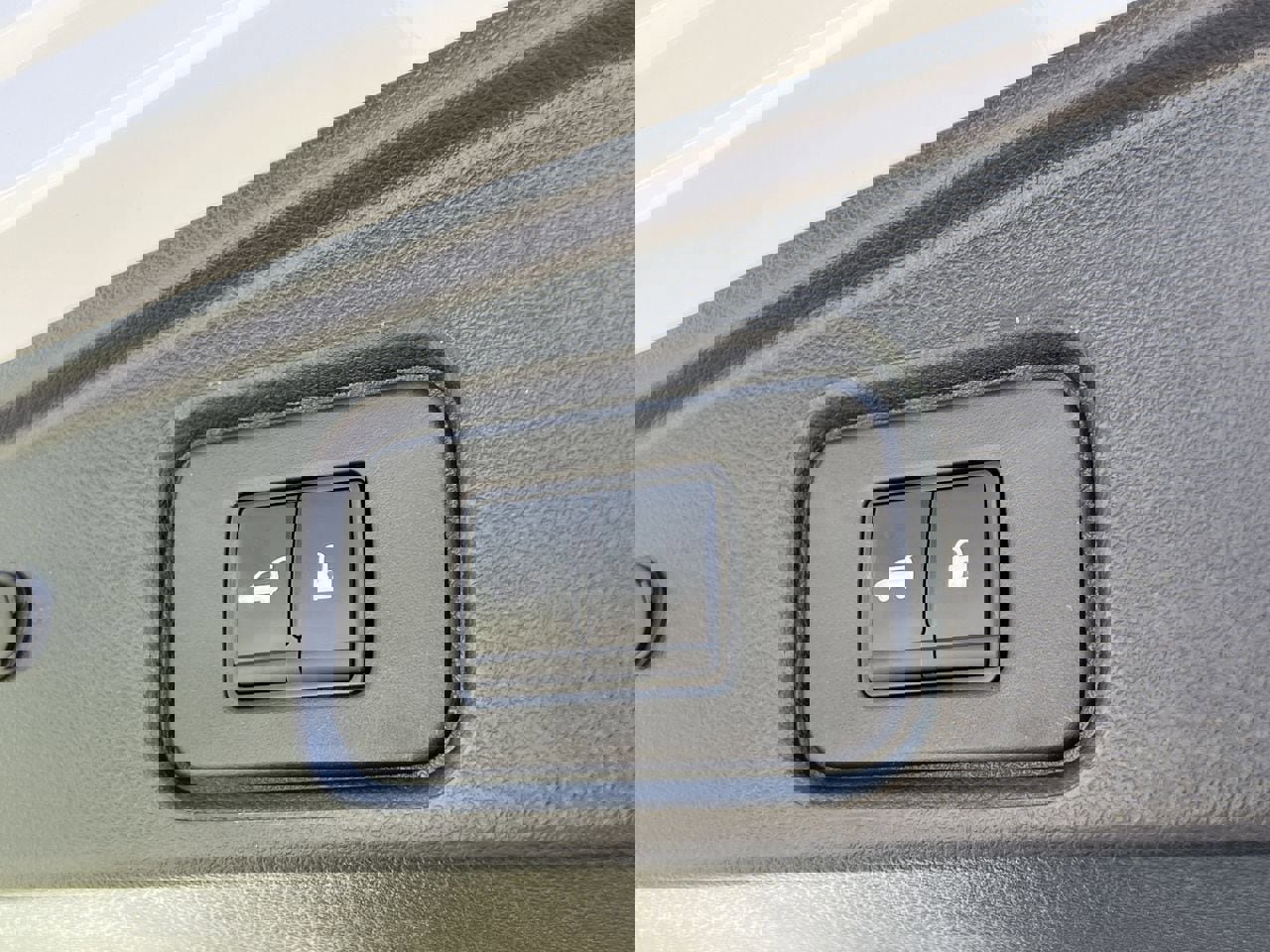 Certified 2025 Nissan Pathfinder Platinum w/ Cargo Package image 27