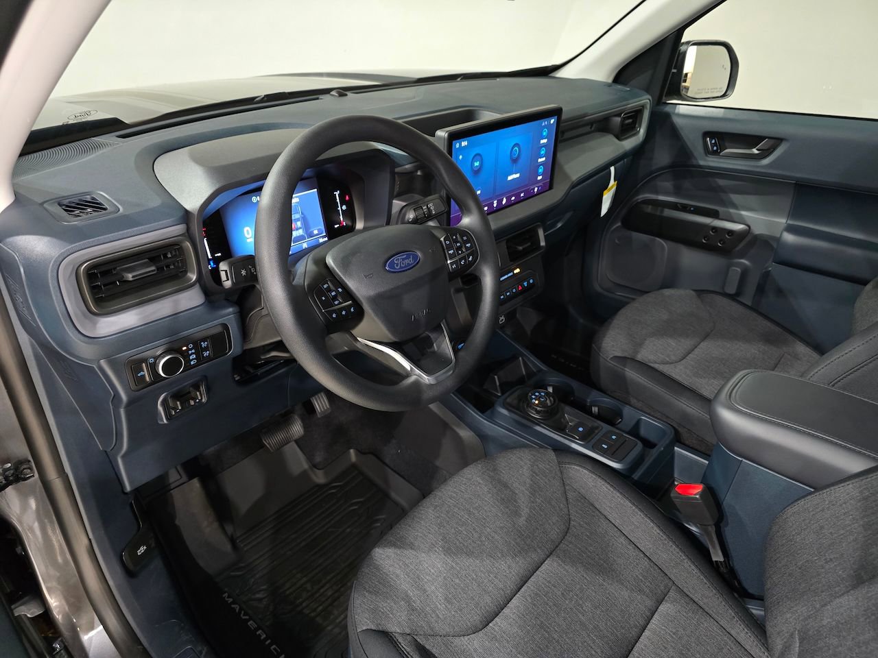 New 2025 Ford Maverick XLT w/ Black Appearance Package image 17