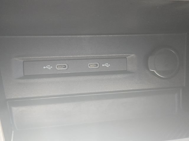 Used 2023 Volkswagen Taos SEL AWD/4WD image 20