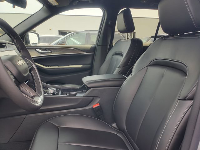 New 2026 Jeep Grand Cherokee Limited AWD/4WD image 6