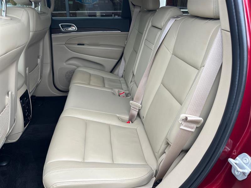 Used 2018 Jeep Grand Cherokee Limited image 18