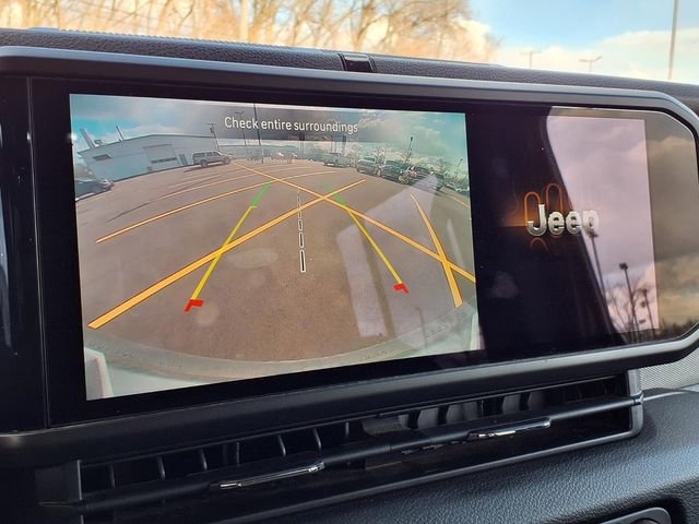 Used 2024 Jeep Wrangler Unlimited w/ Convenience Group image 8