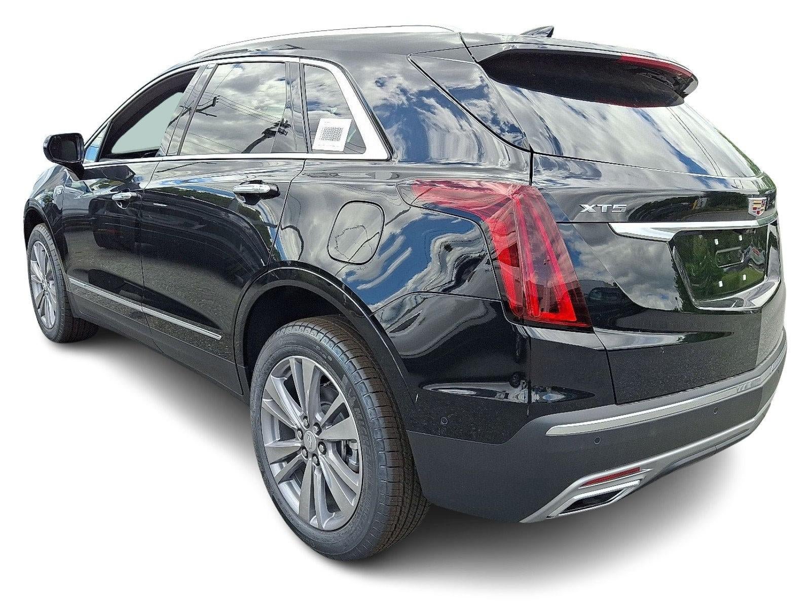 New 2026 Cadillac XT5 Premium Luxury w/ LPO, Floor Liner Package FWD image 3