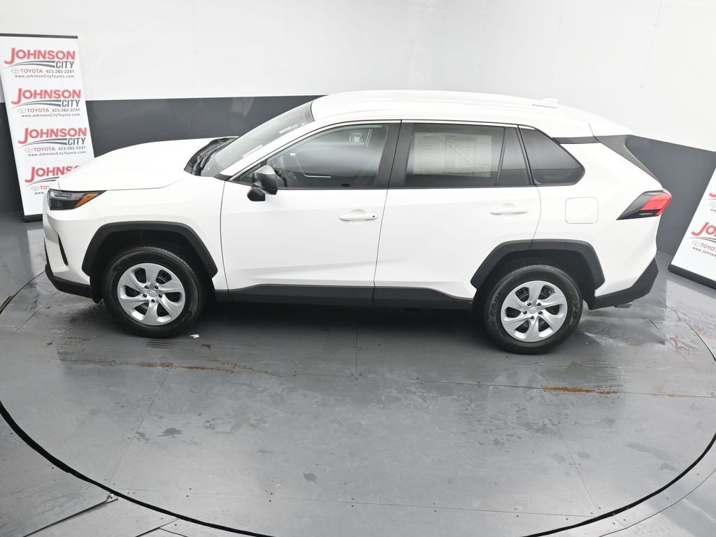 Used 2023 Toyota RAV4 LE image 13