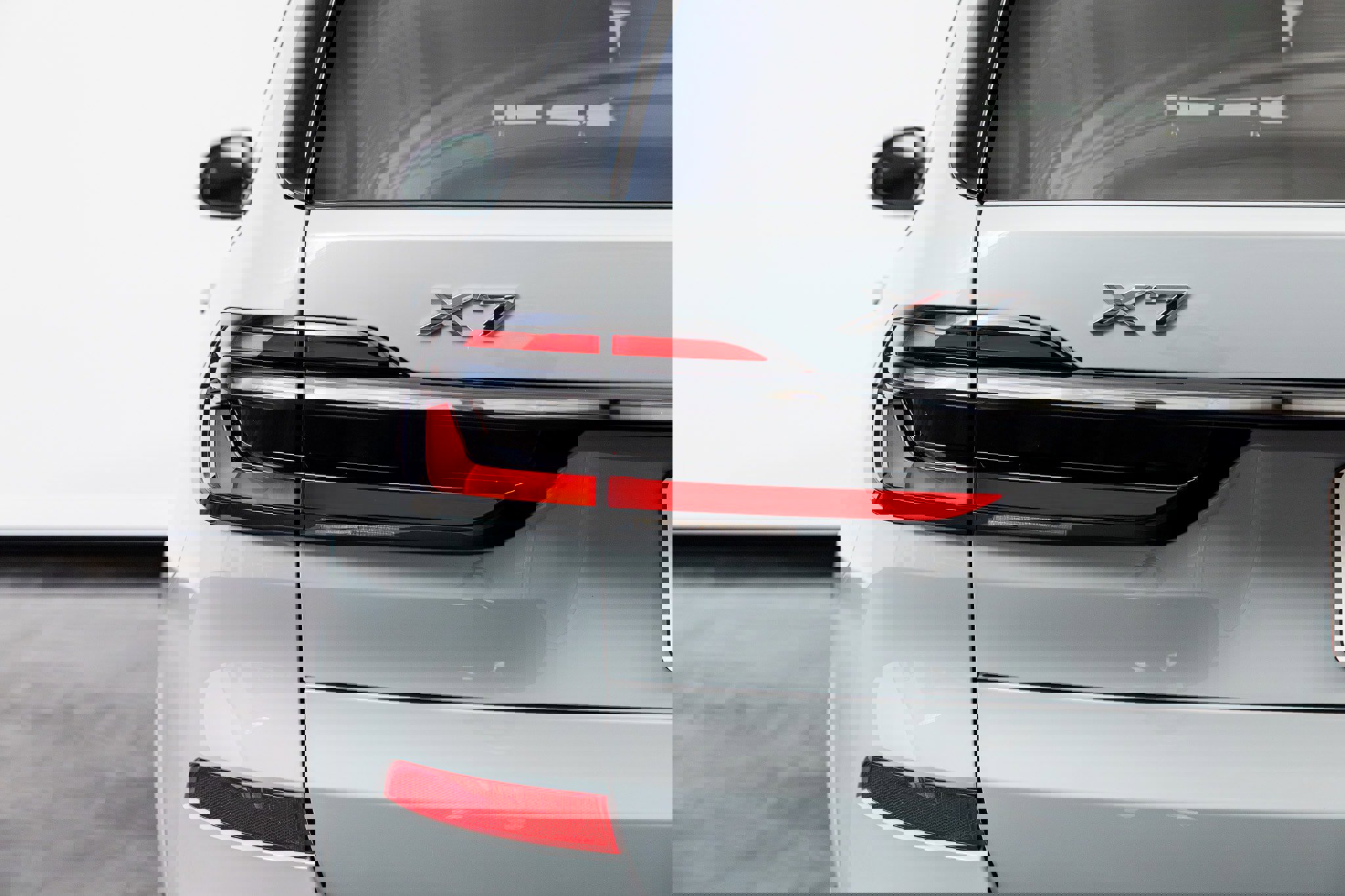 Used 2024 BMW X7 xDrive40i w/ M Sport Package image 17