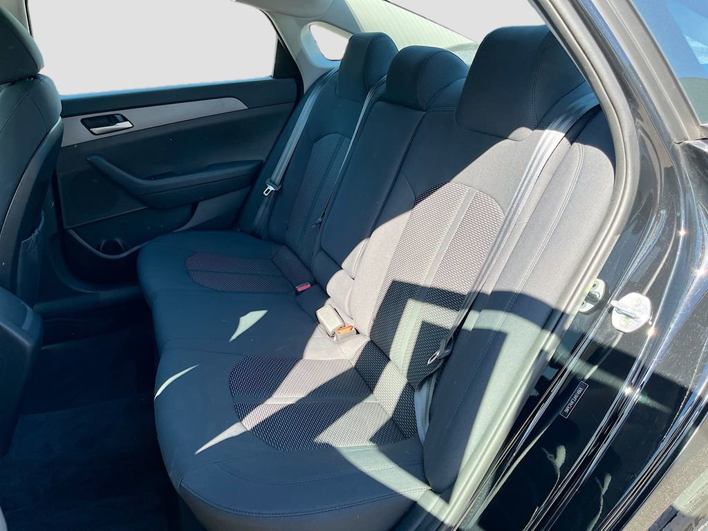 Used 2018 Hyundai Sonata SE w/ Cargo Package image 28