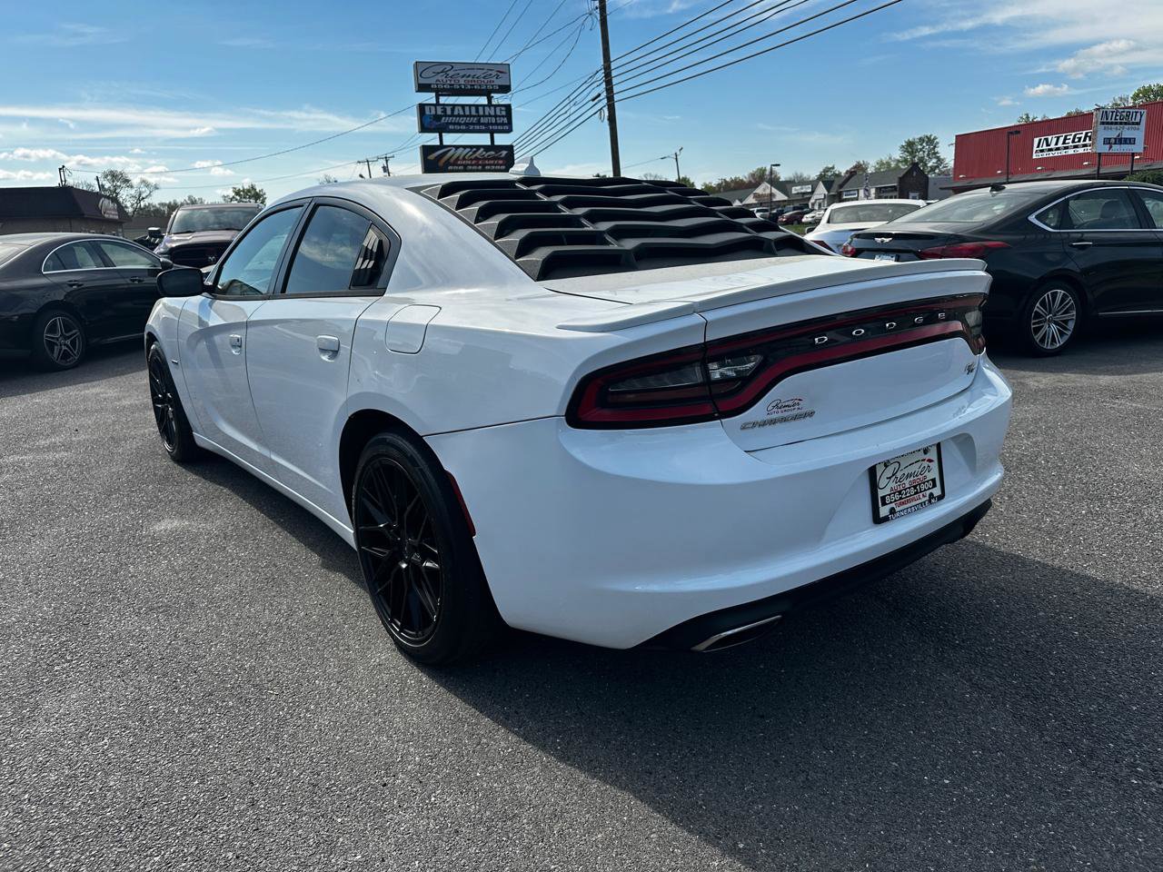 Used 2015 Dodge Charger R/T w/ Wheels & Tunes Group RWD image 7