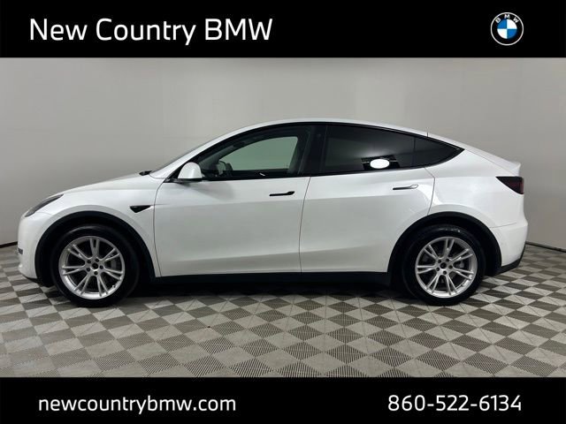 Used 2022 Tesla Model Y Long Range image 4