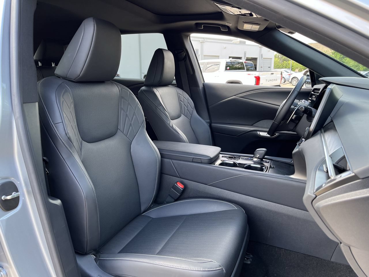 Used 2025 Lexus RX 350 Premium w/ Accessory Package (Z1) FWD image 25