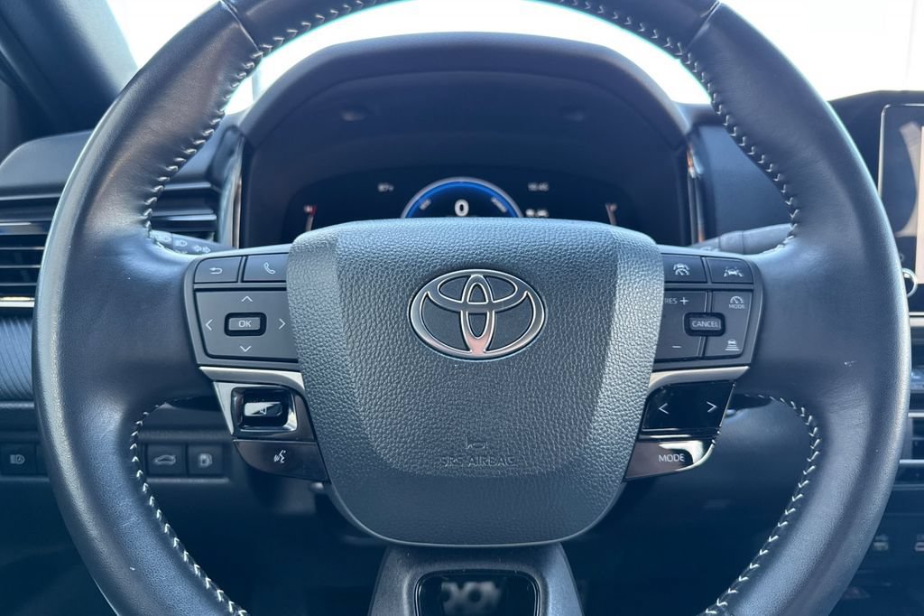 Used 2025 Toyota Camry SE FWD image 22