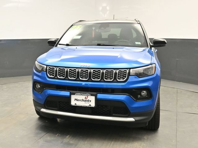 Used 2025 Jeep Compass Limited AWD/4WD image 2